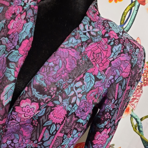 ~{BP Nordstrom}~ Vintage 80's floral print cropped blazer. - Picture 3 of 8